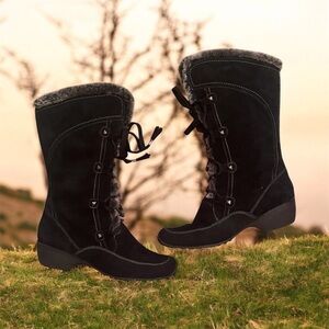 London Fog Winter Boots Women's Size
8.5 Flora Black‎ Faux Fur Lined Leather